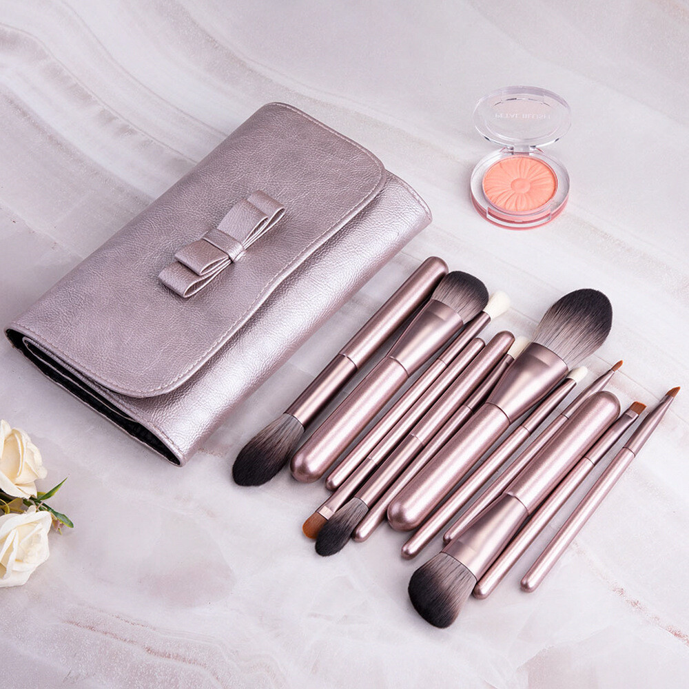 Professional makeup brush set