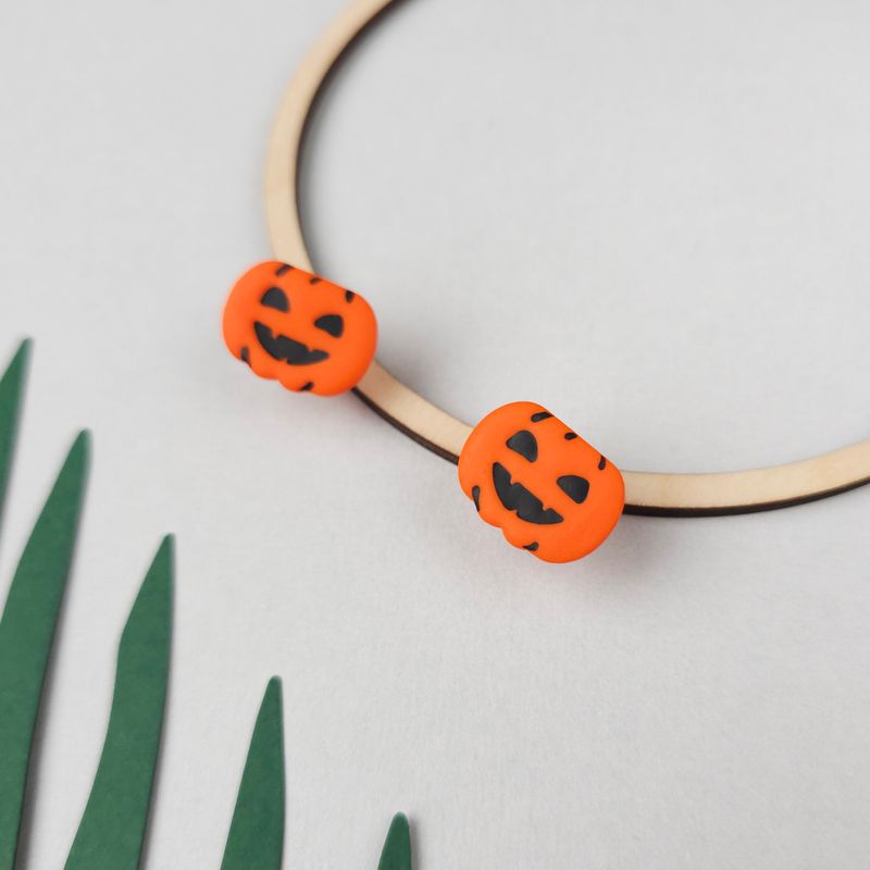 Small Jack-o&#39;-Lantern Pumpkin Halloween Earrings