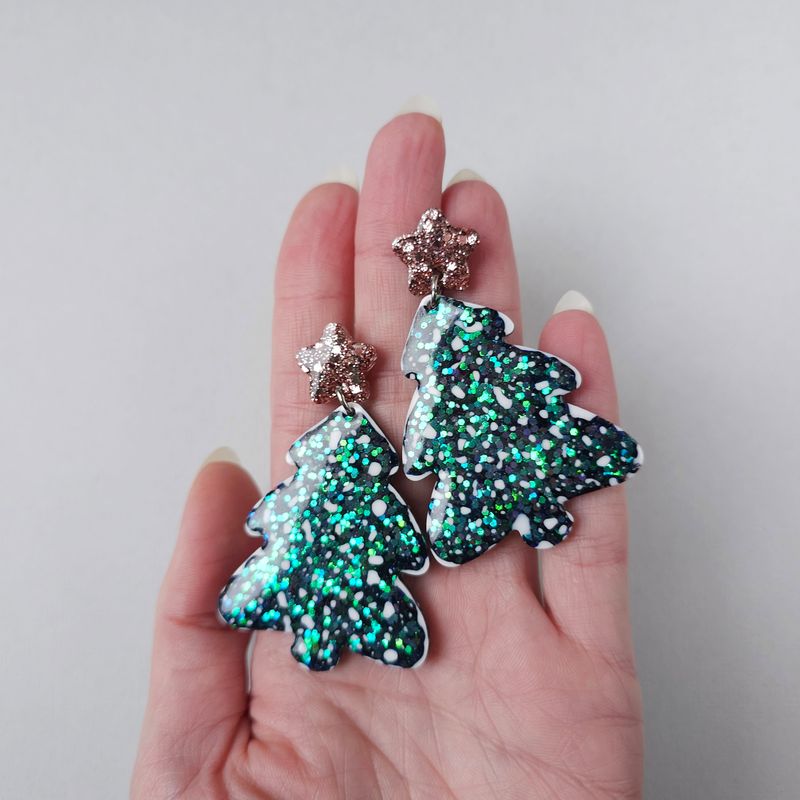 Snowy Dark Green Christmas tree earrings