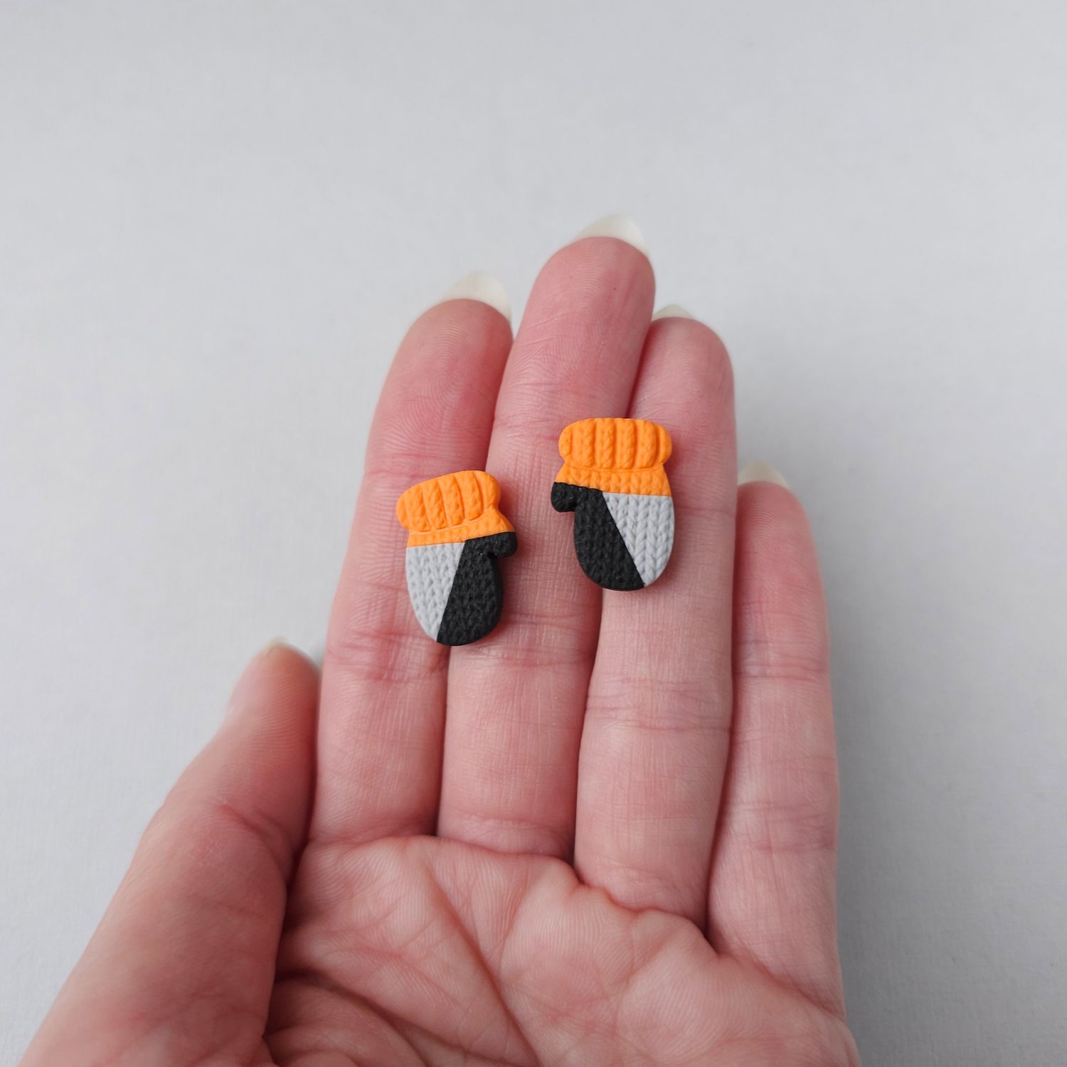 Geometric mitten Studs