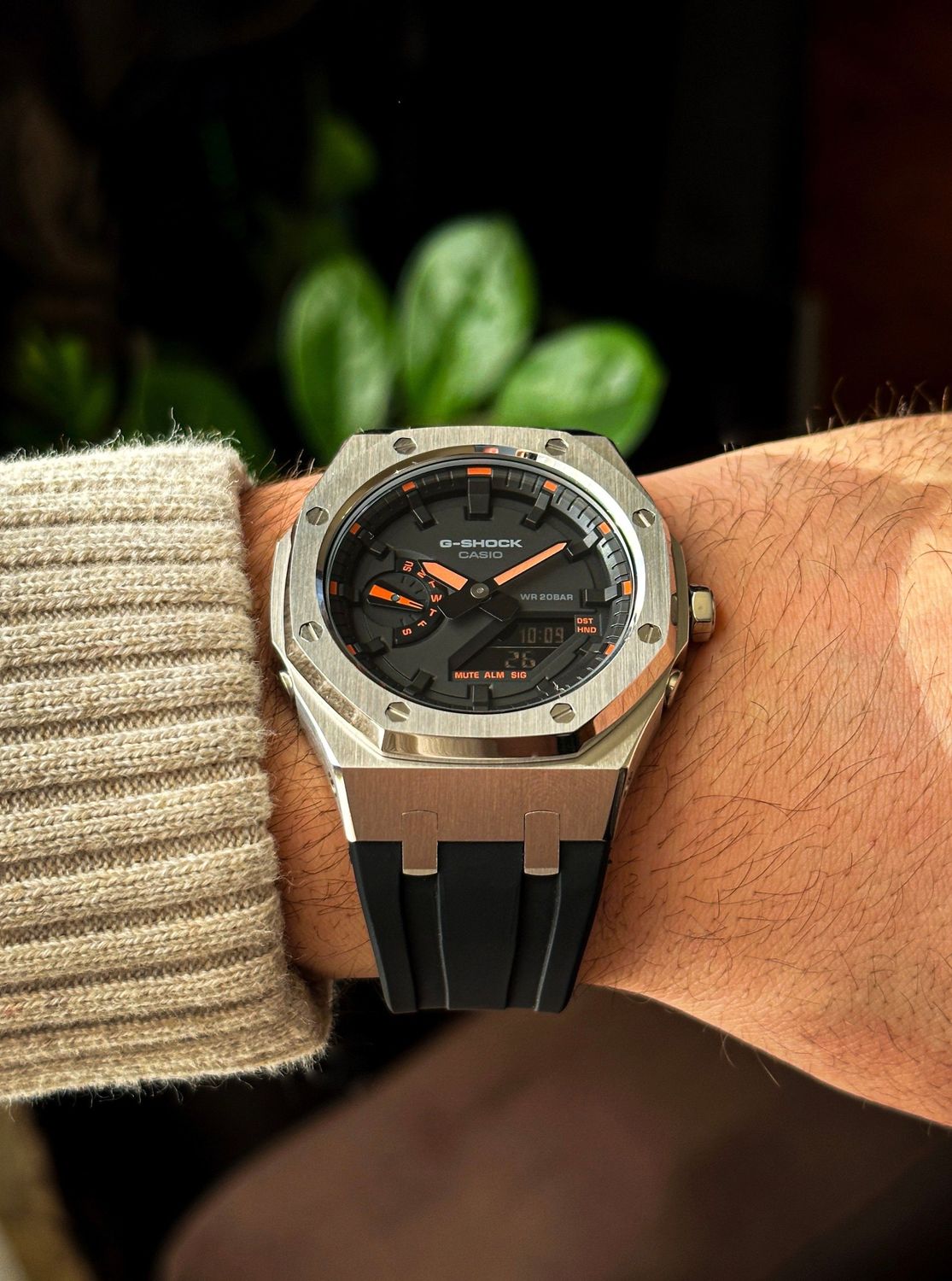 G-SHOCK CasiOak Black-Silver with orange and black watch dia