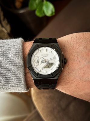 G-SHOCK CasiOak Full Black with white watch dial