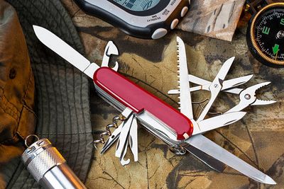 VICTORINOX KNIVES