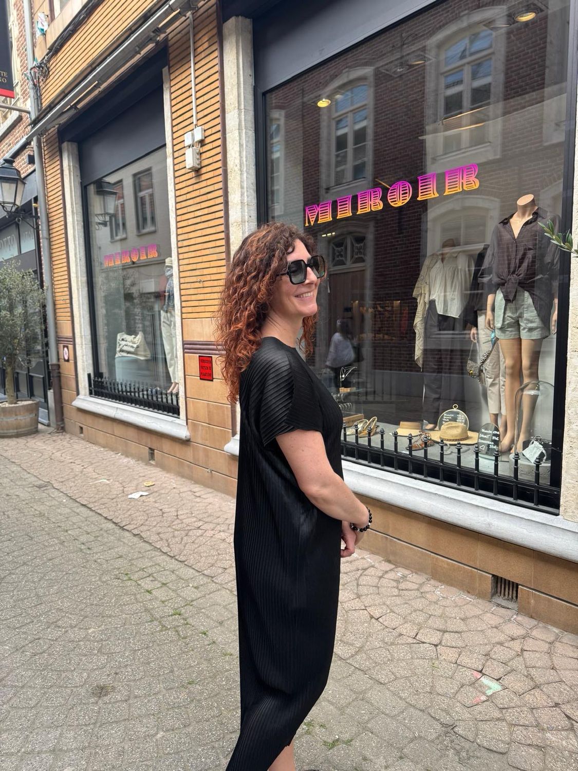 LIVIANA CONTI robe plissée