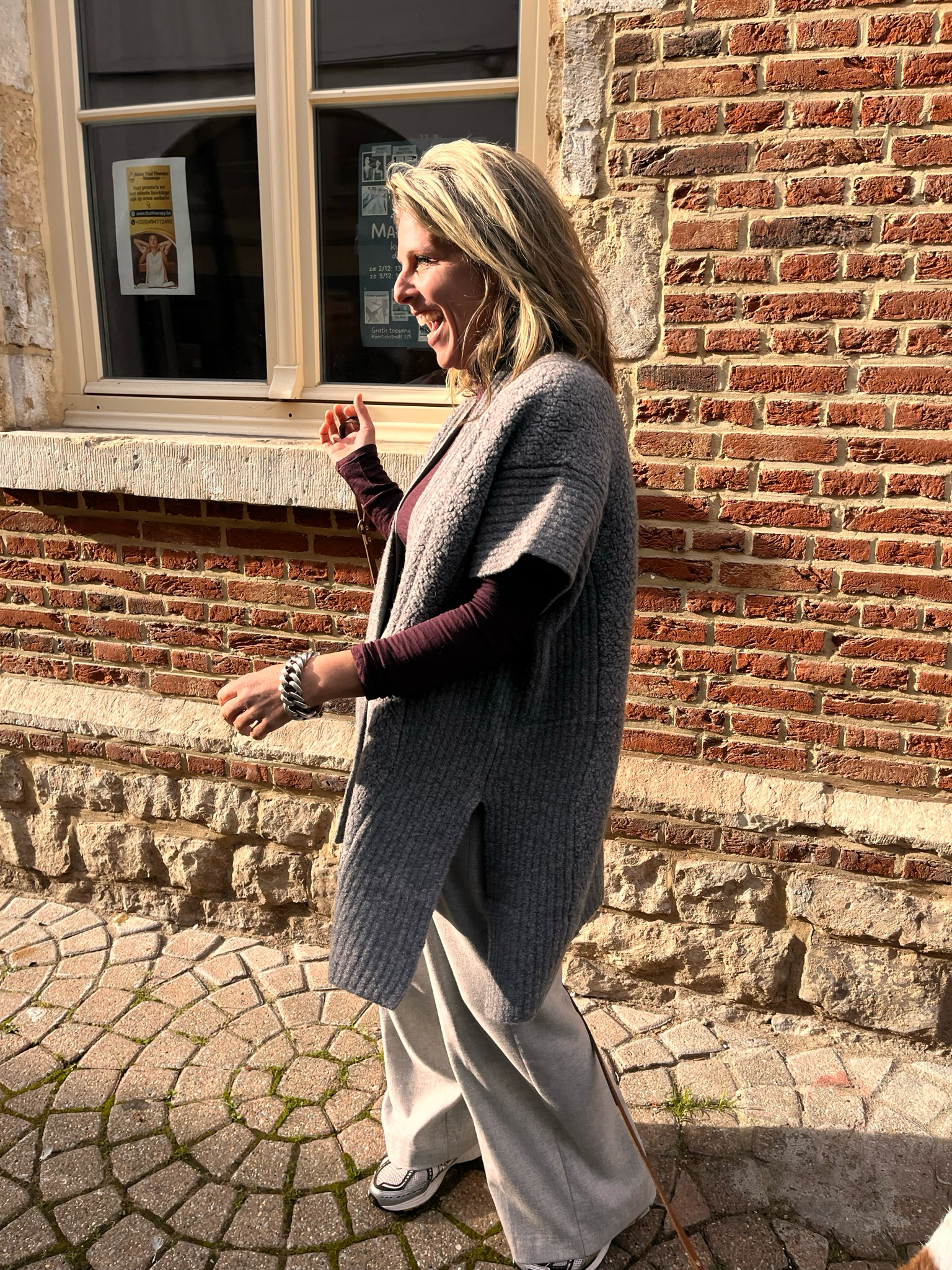 RABENS SALONER Cape Dorris