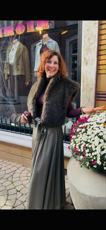 LIVIANA CONTI maxi col Sydney - the