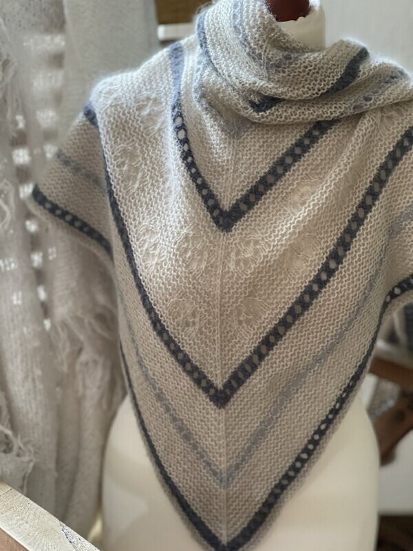 STRICKKIT TUCH CHARLOTTA STRICKKIT TUCH CHARLOTTA