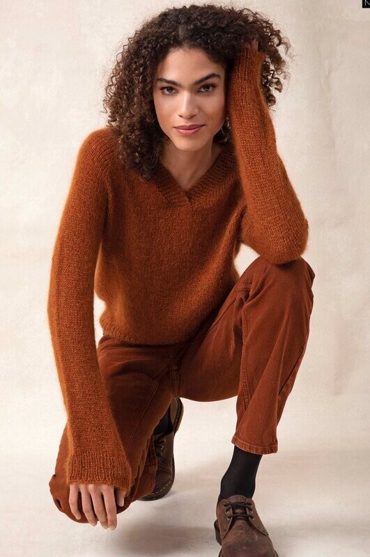 STRICKKIT V-NECK PULLOVER STRICKKIT V-NECK PULLOVER