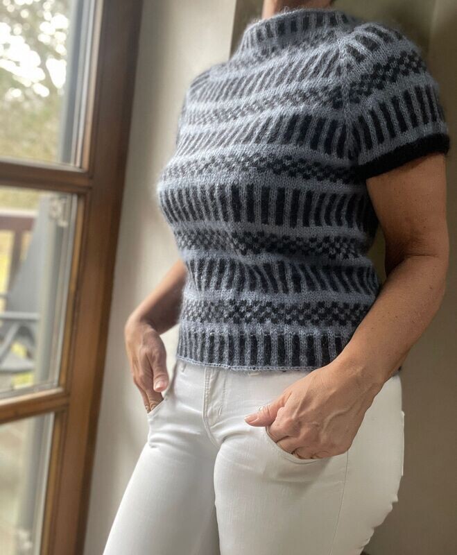 STRICKKIT KURZARMSWEATER ROYA STRICKKIT KURZARMSWEATER ROYA