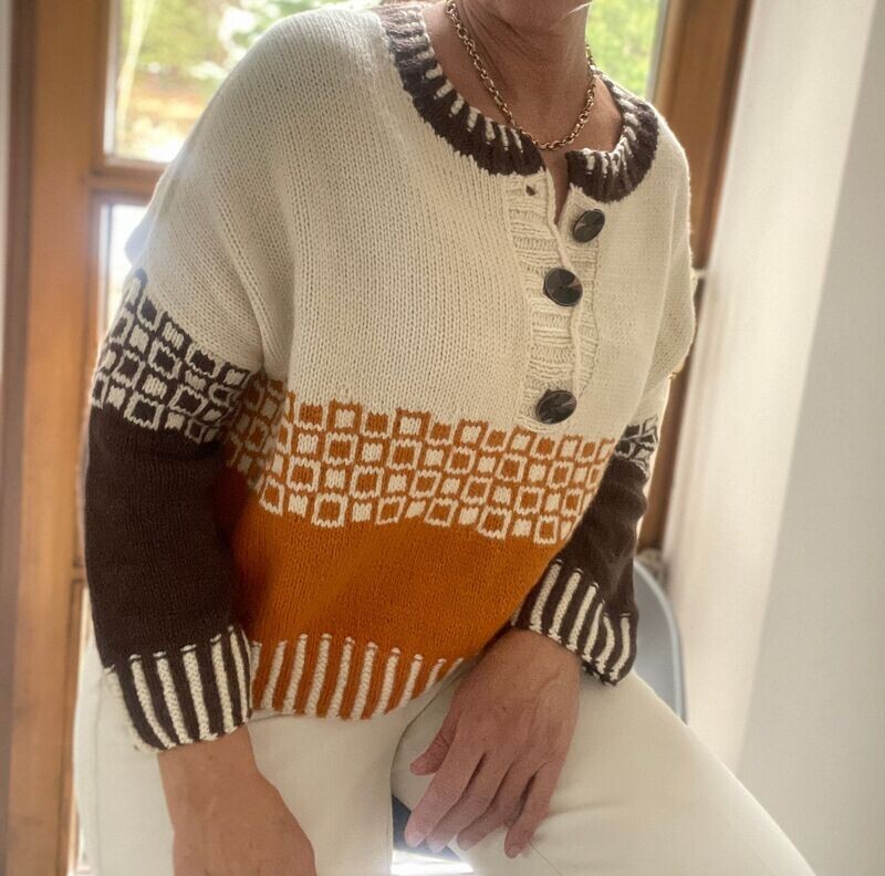 STRICKKIT KNOPFLEISTENSWEATER KIRSTIE STRICKKIT KNOPFLEISTENSWEATER KIRSTIE