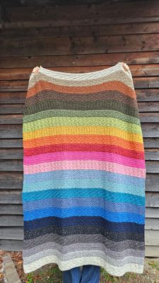 Strickkit Donegaldecke mit 23 Farben Strickkit Donegaldecke mit 23 Farben