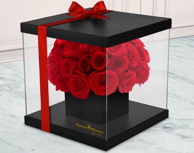 Elegantes Rosas Rojas en caja Acrilico | AMITIE