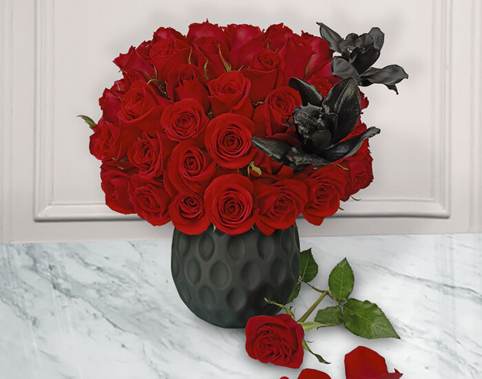 Rosas Rojas con Orquideas negras | AGATHE