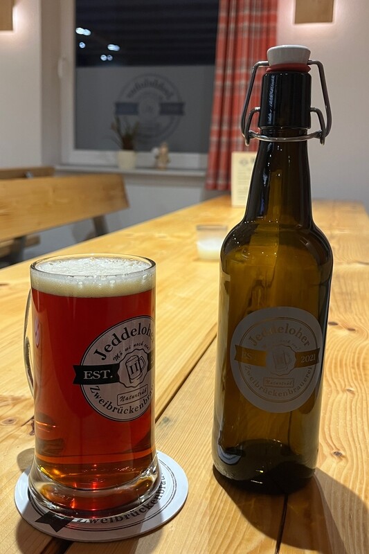 Jeddeloher Dunkel 0,5 Liter Maurerflasche