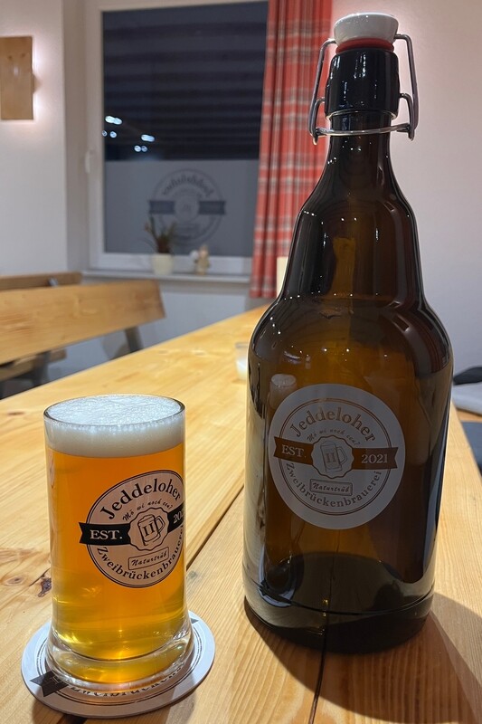 Jeddeloher Pils 2,0 Liter Maurerflasche