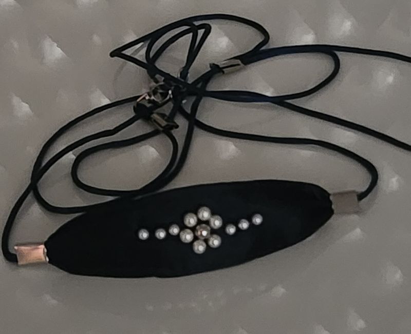 Laises avec perles