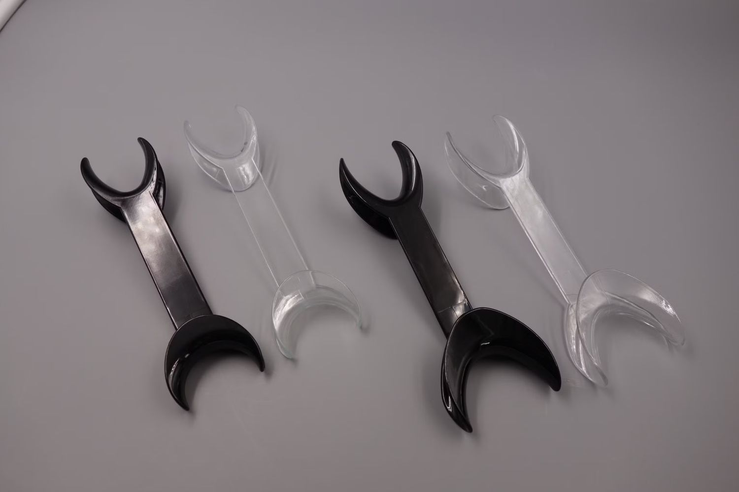 Double-sided Retractor