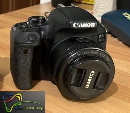 Canon 800D