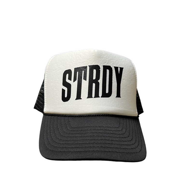 STRDY BLACK/WHITE TRUCKER HAT