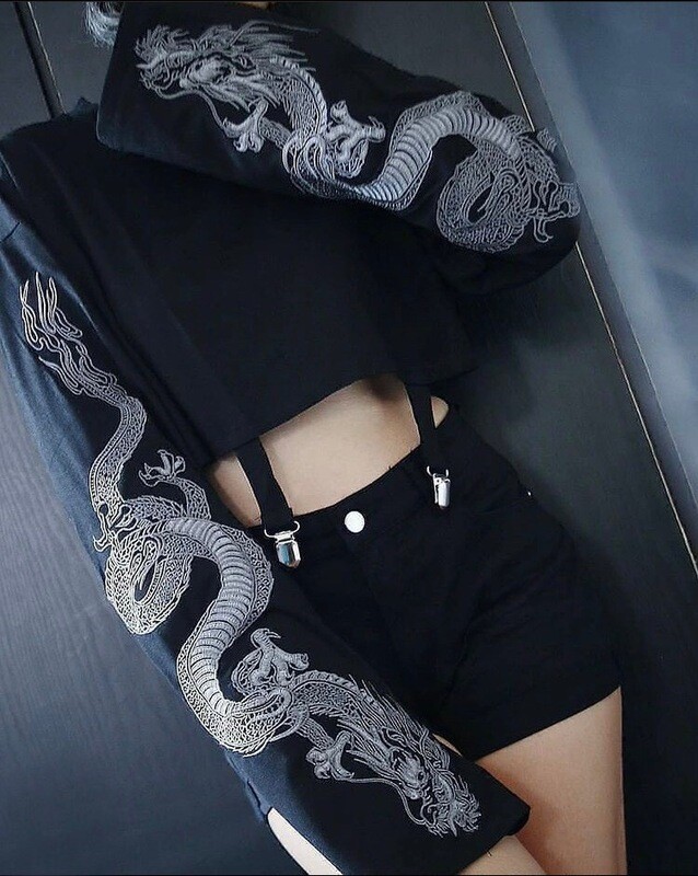 Polera Crop Dragón