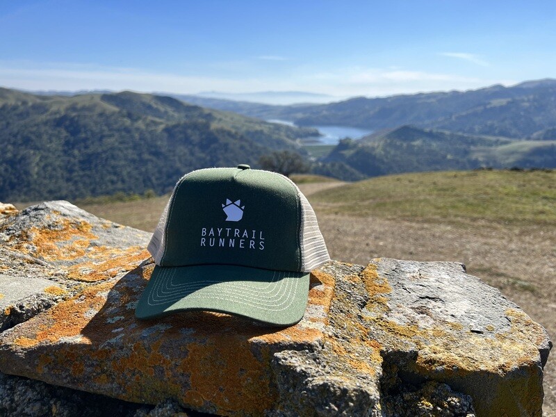 Bay Trailrunners Hat - Forest Green/White