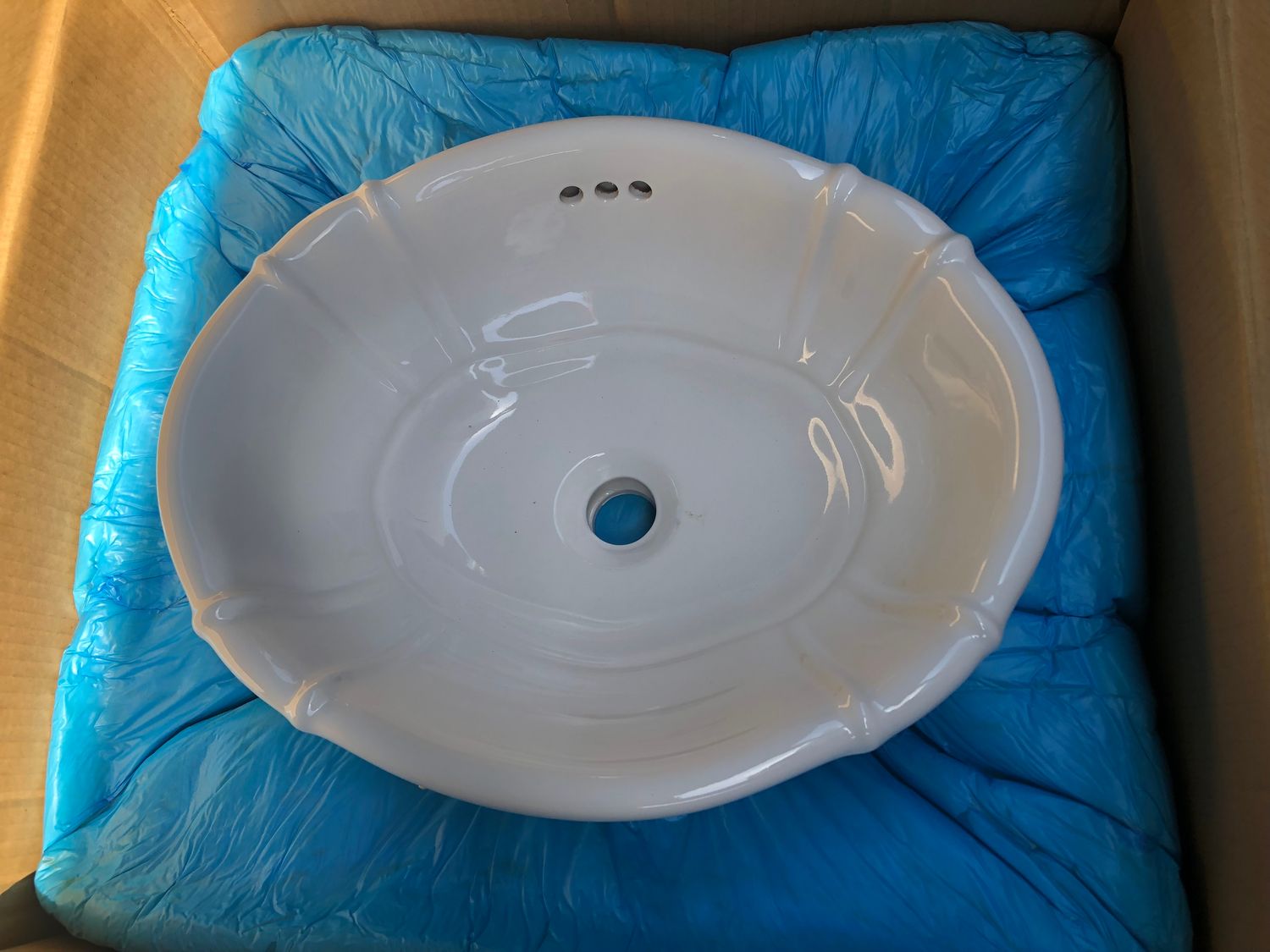 St. Thomas Antigua Drop-In Bathroom Sink (White)