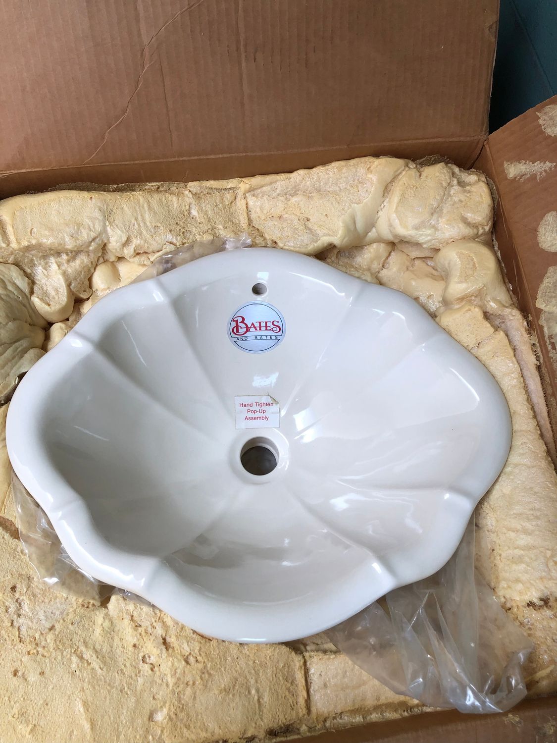 Bates &amp; Bates P1418 Erin Sink (Almond)