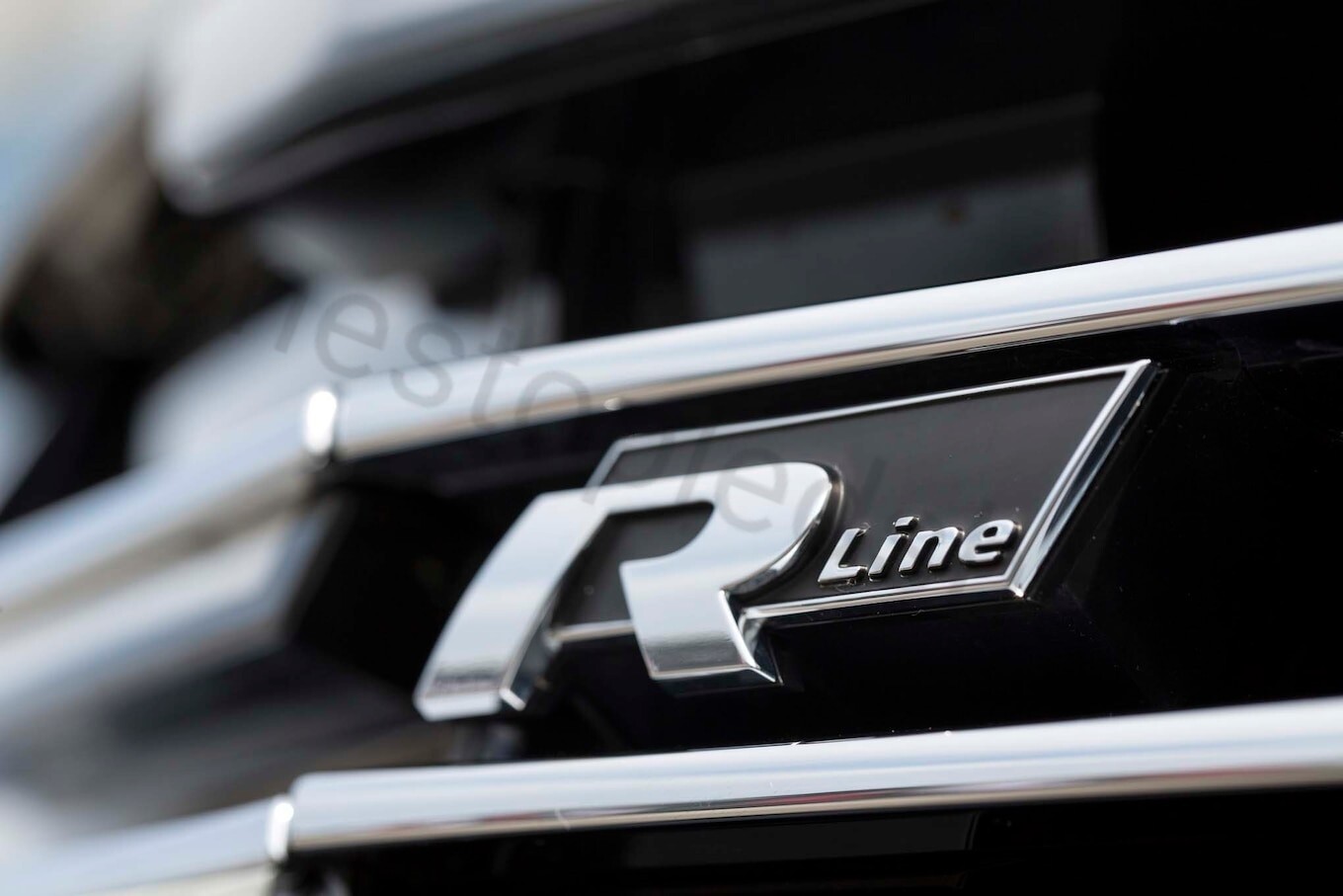 R R-Line RLine volkswagen black silver front grill grille badge emblem