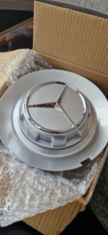 Mercedes Benz C-1028 17028 147mm 146mm silver alloy wheel center hub cap