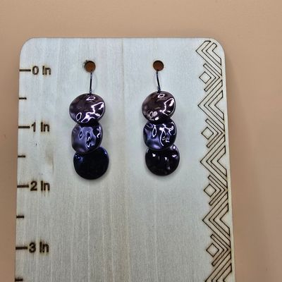 “Luna” Earrings – Hammered Meta