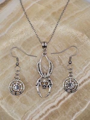 Web of the Damned: Skull Spider Necklace &amp; Web Earrings Set
