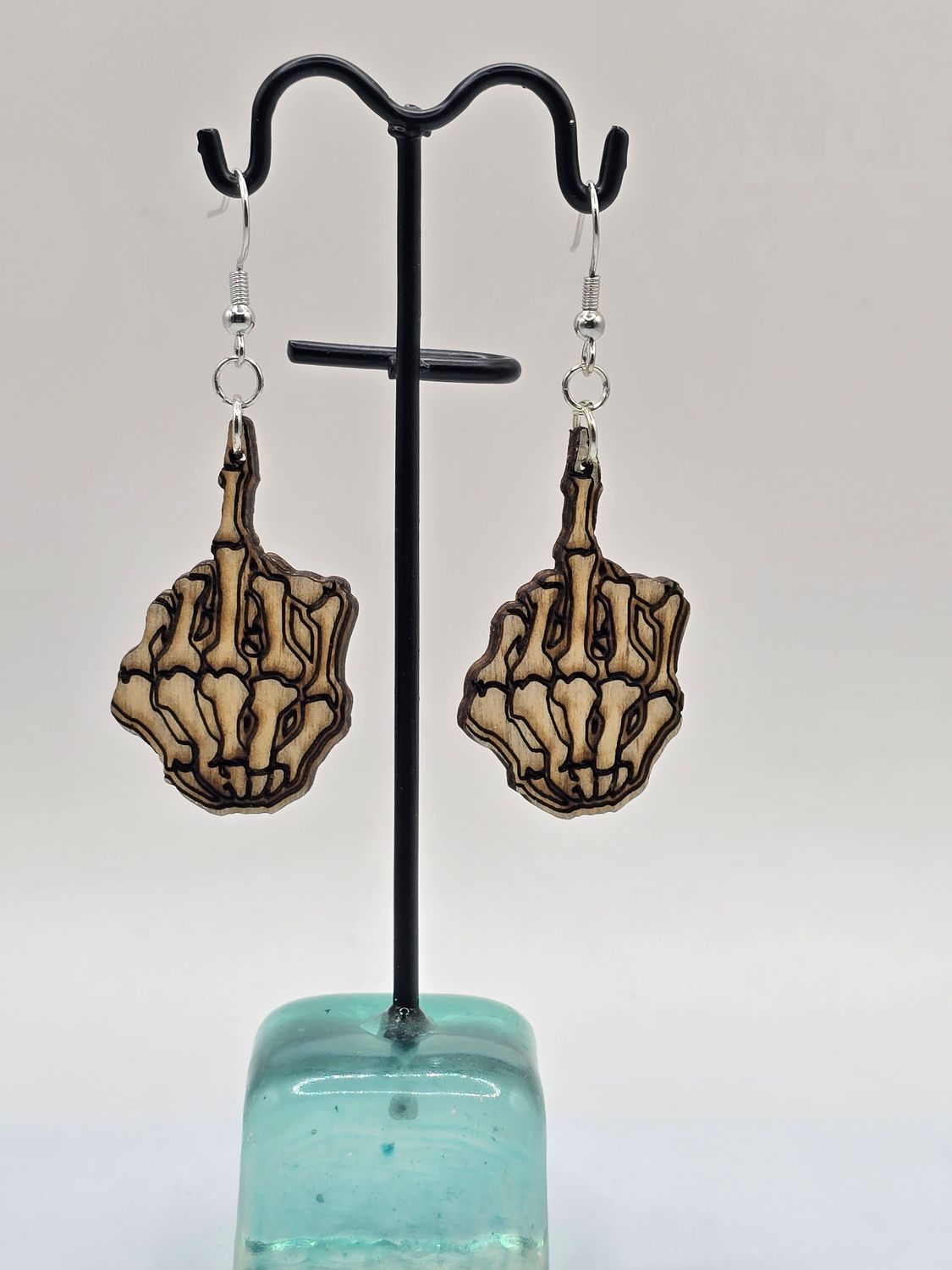 Flying Finger” Statement Earrings – Colored Wood Attitude