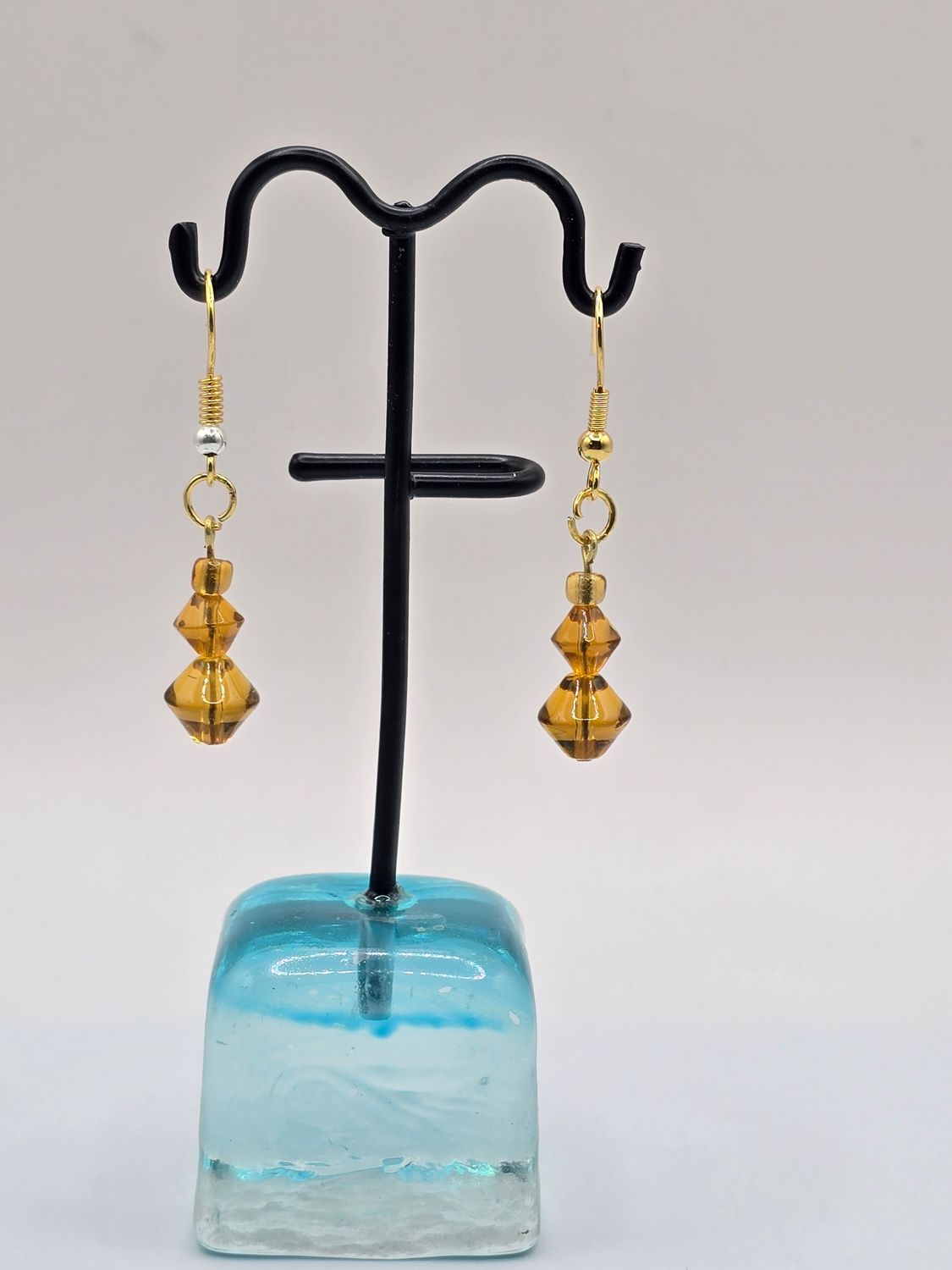 Golden Glow” Beaded Earrings – Faceted Sunshine Sparkle