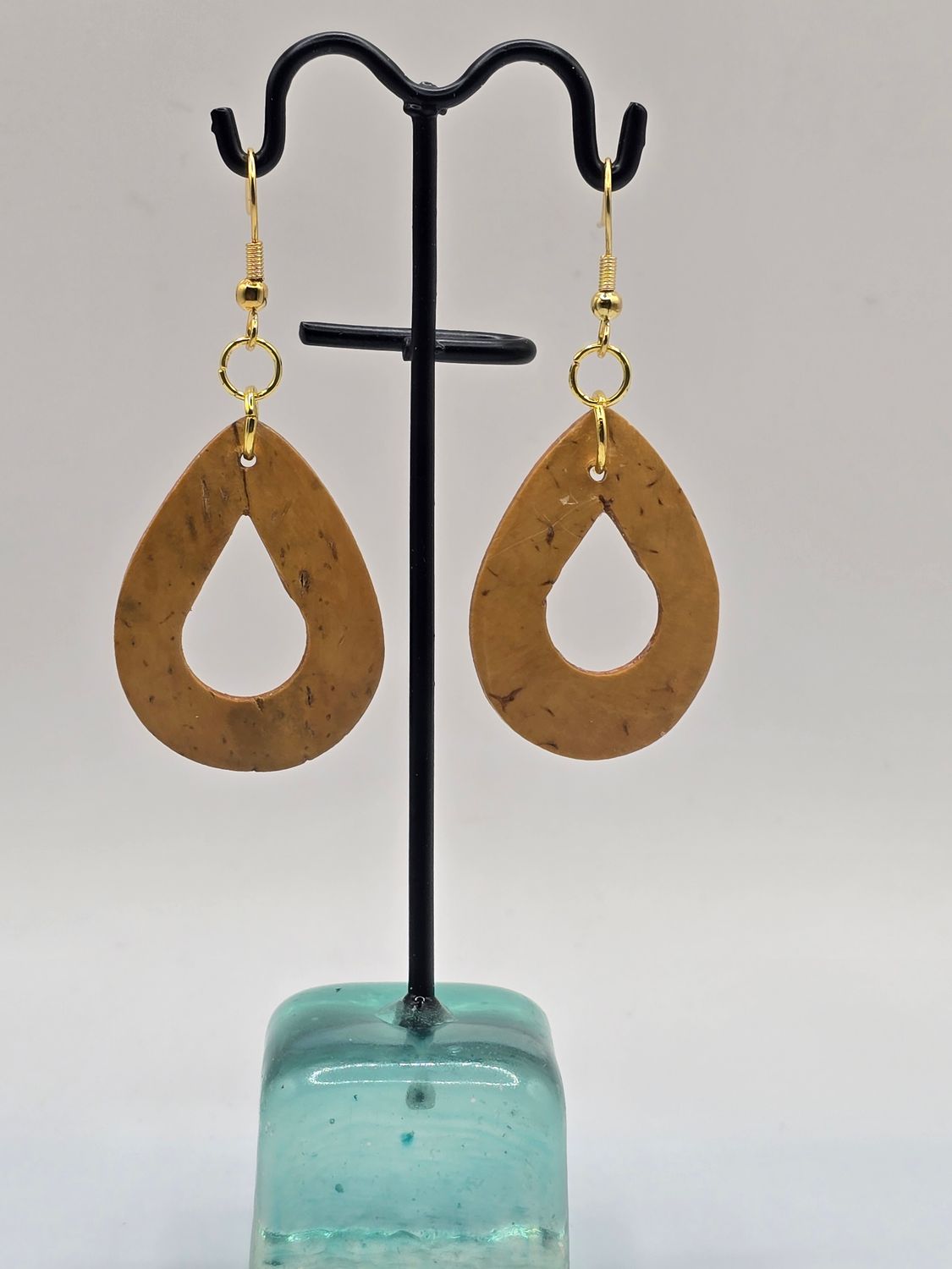 “Natural Teardrops” Earrings – Fabricated wood &amp; Gold Accents