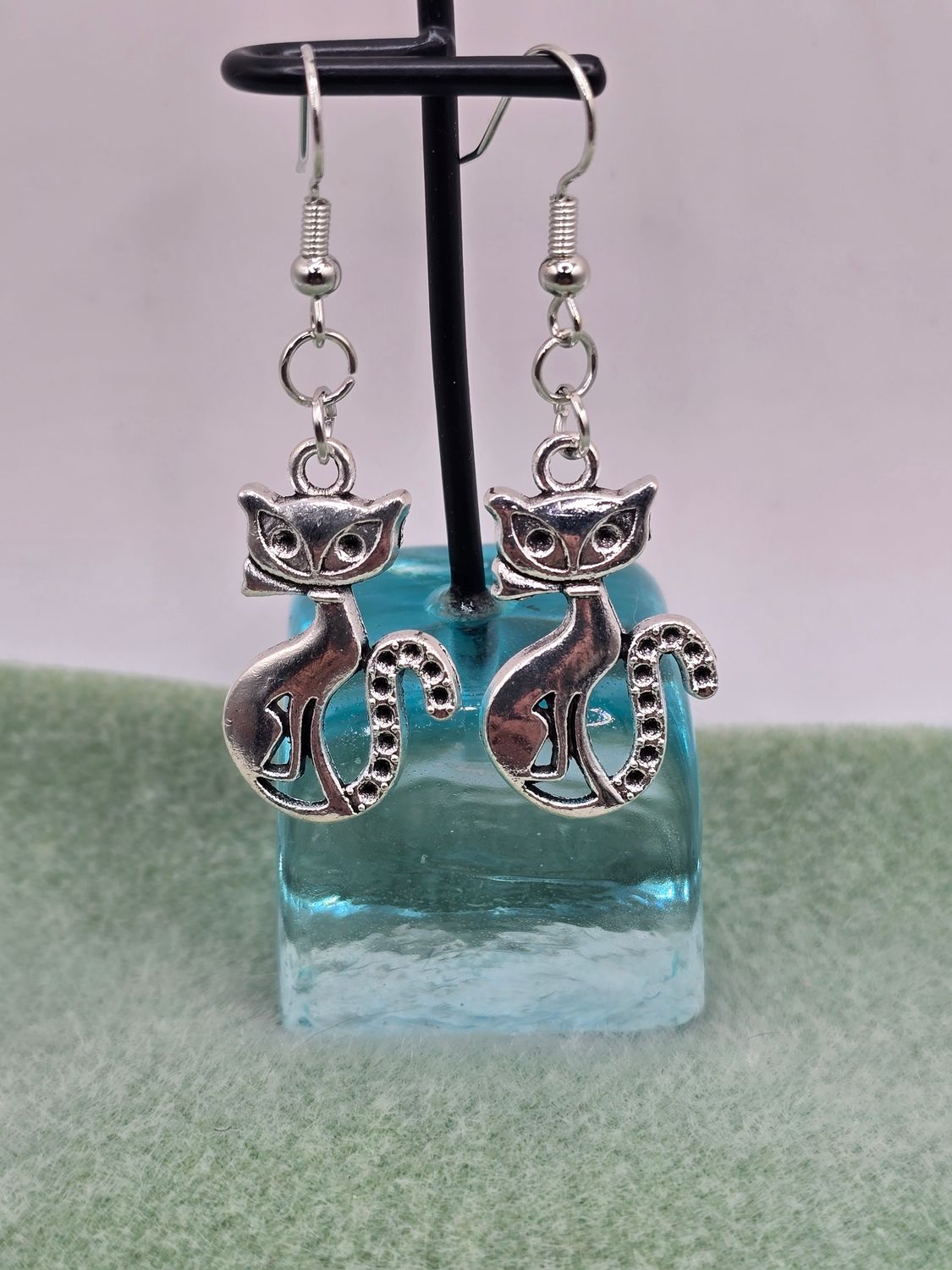 Moonlit Mischief: Silver Cat Dangle Earrings