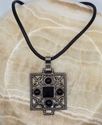 Onyx Talisman Pendant – Ornate Black Gem Necklace