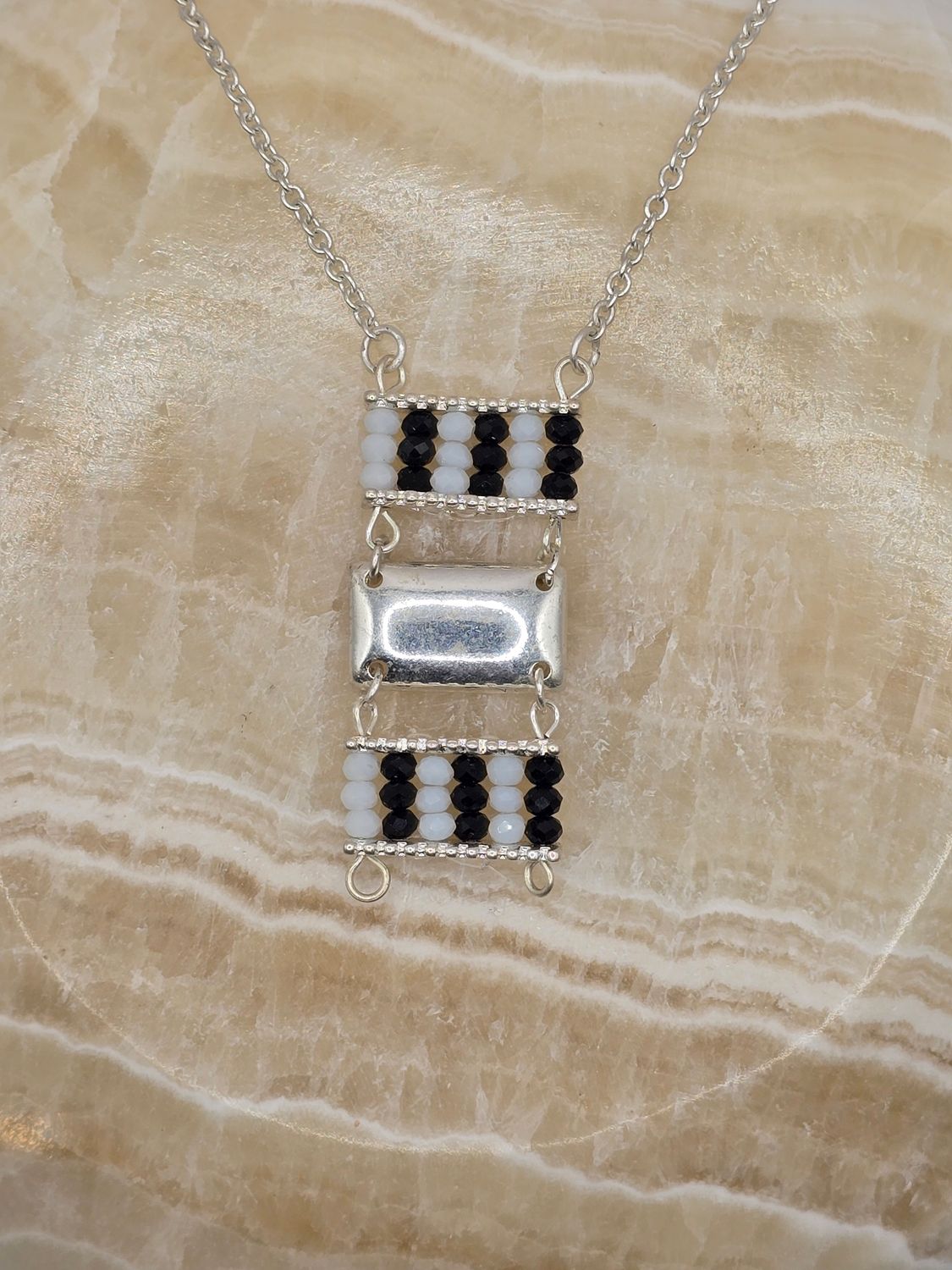 Column Stripes Necklace – Beads &amp; Silver Bar Chain