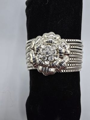 Vintage Dahlia Bracelet – Silver Flower on Layered Strands