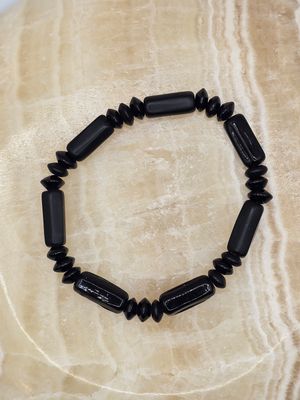 Island Rhythm: Black Acrylic Bead Bracelet Island Rhythm: Black Acrylic Bead Bracelet