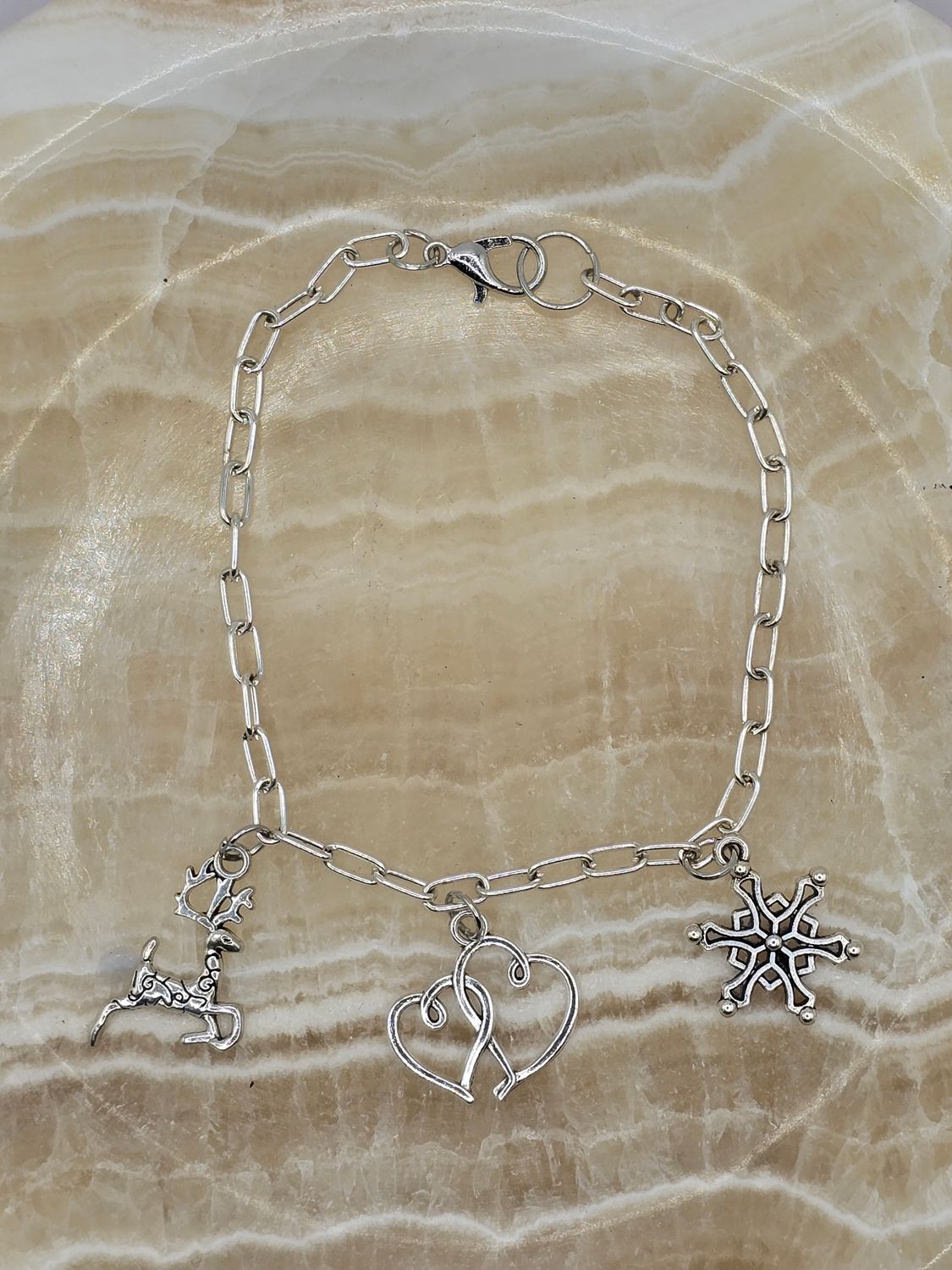 Winter Love &amp; Reindeer Charm Bracelet – Snowflake, Reindeer &amp; Interlocking Hearts