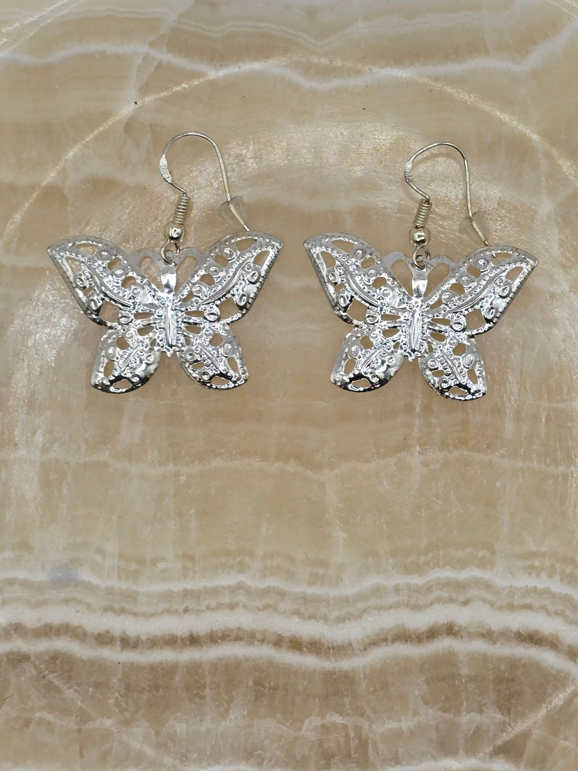 Filigree Butterfly Earrings – Elegant Wings in Silver