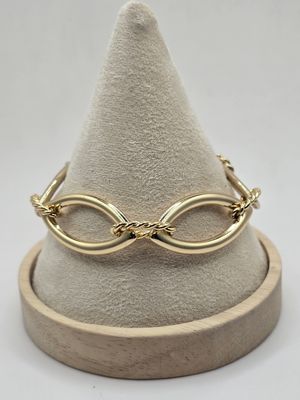 Oval Link Toggle Bracelet – Classic Gold Elegance