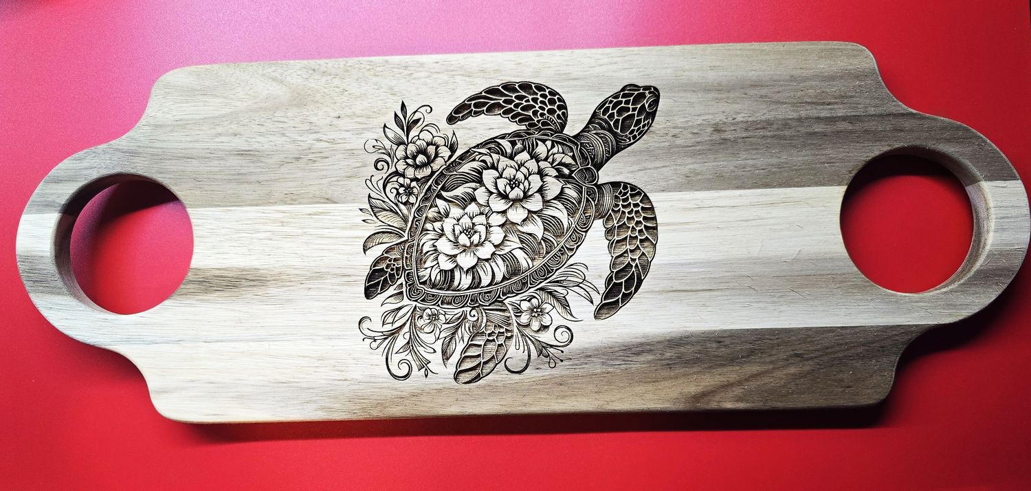 Honu Grace – Engraved Turtle Cutting Board (19.5x7x½")