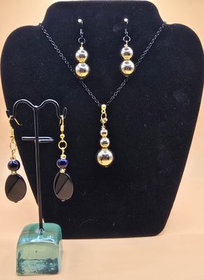 Midnight &amp; Gold Trio – Necklace &amp; Bonus Earring Set (3-for-2)