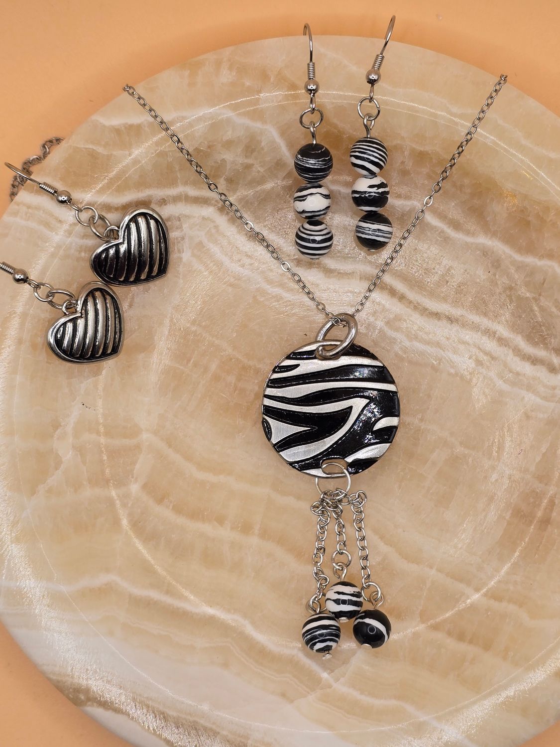 Striped Harmony Trio – Necklace + Bonus Earrings