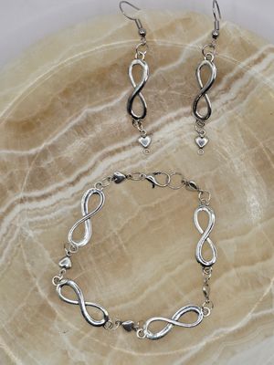 "Eternal Love" Infinity &amp; Heart Silver-Tone Jewelry Set