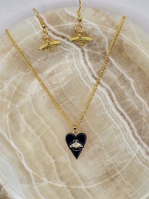 "Sweet Honeycomb" Gold-Tone Bee &amp; Heart Jewelry Set