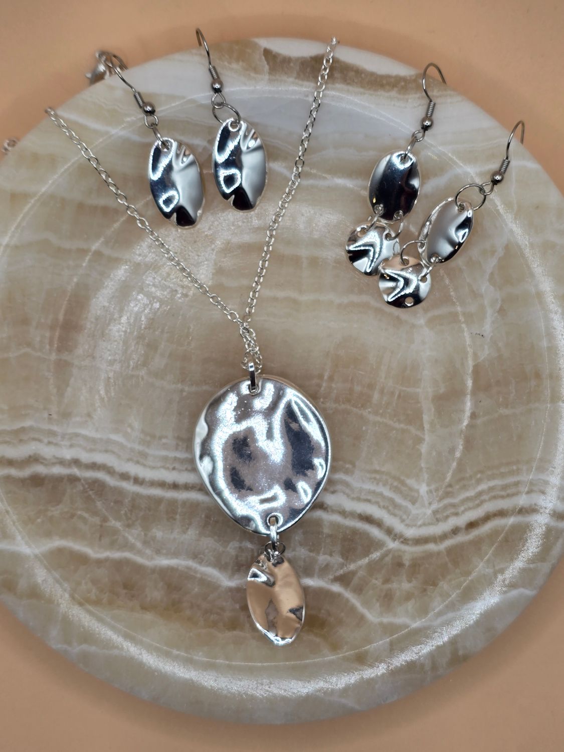 Silver Reflections Trio – Necklace + Bonus Earrings
