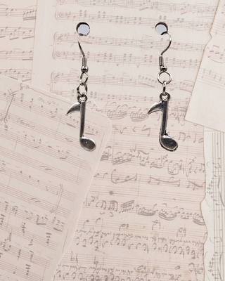 Rhythm &amp; Shine – Silver Music Note Earrings