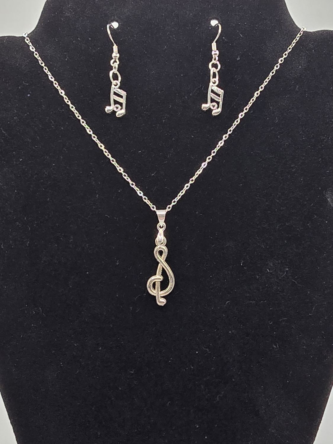 Harmony &amp; Light – Music Note Jewelry Set